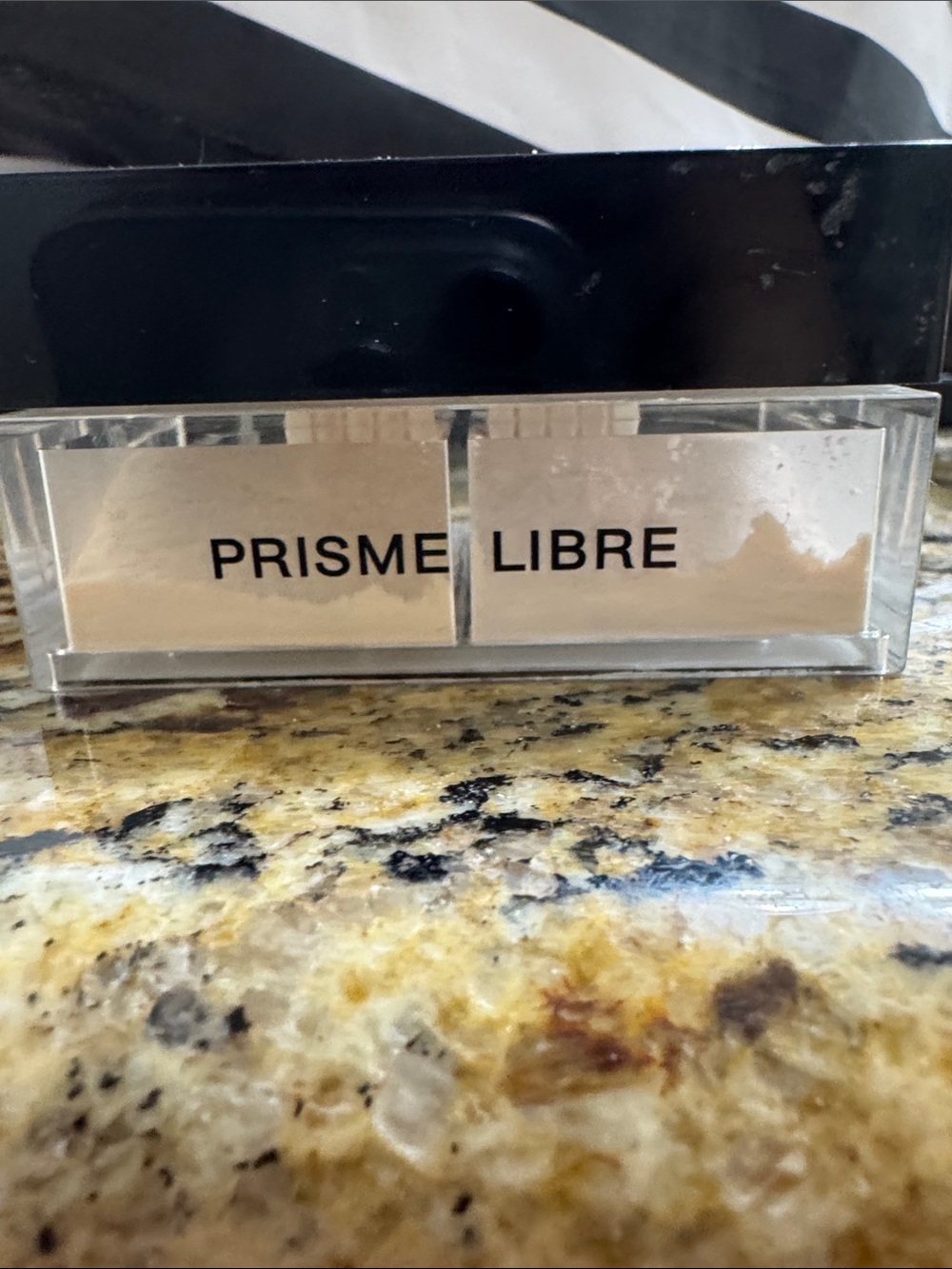 Givenchy Prisme Libre Loose Powder Compact - Black & White Text 02 Satin Blanc